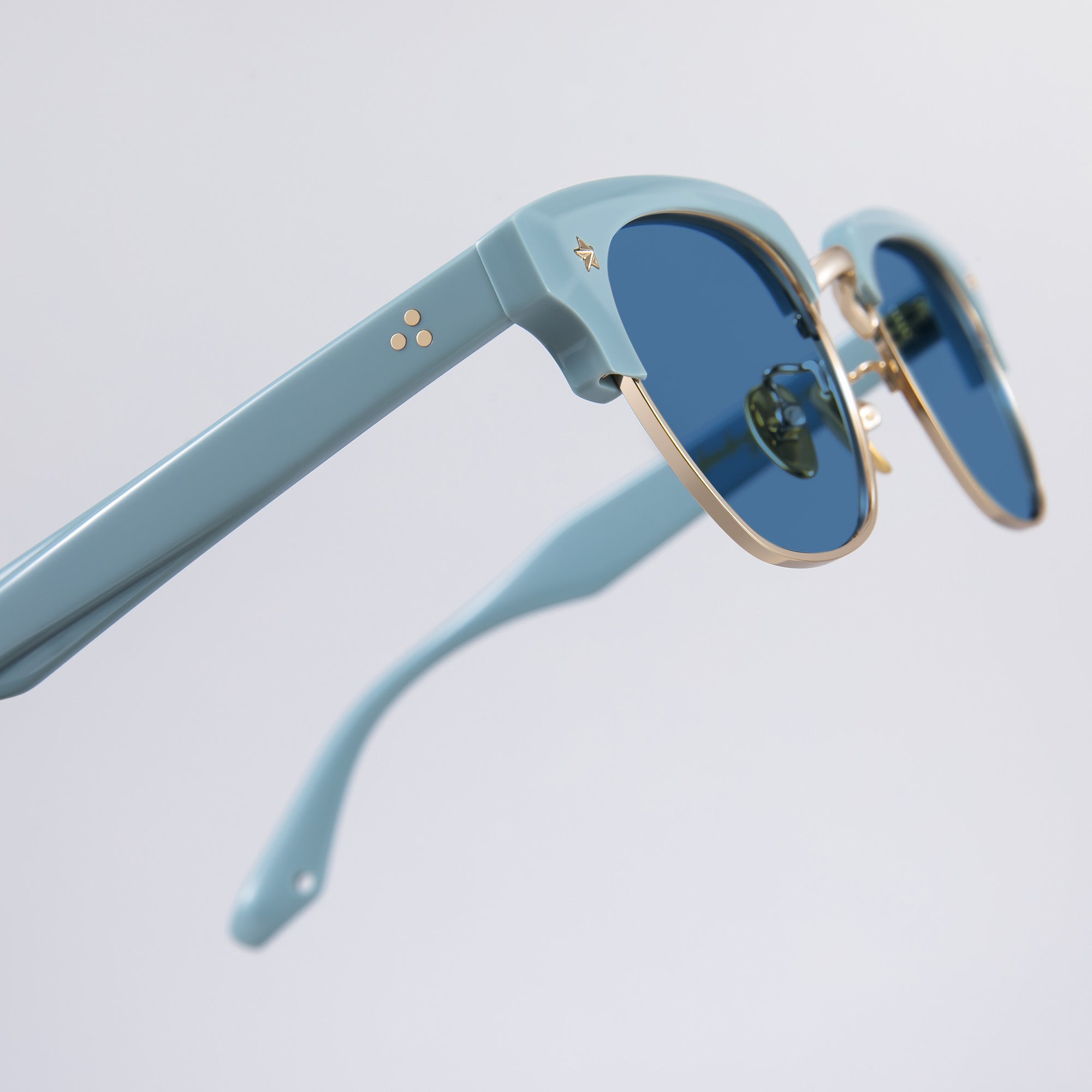 Donahugh-sunglasses-lightblue