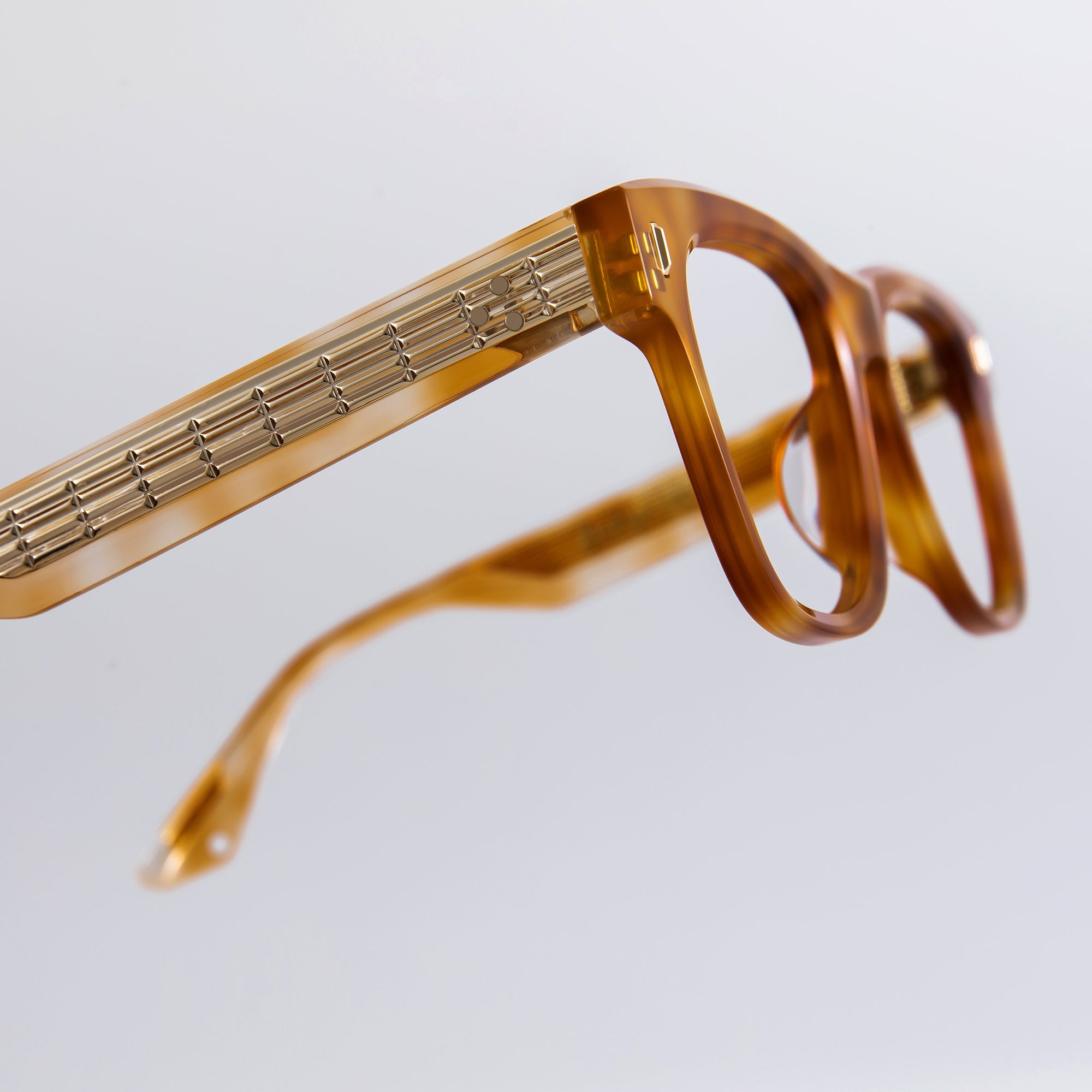 Donahugh-eyeglasses-tortoise