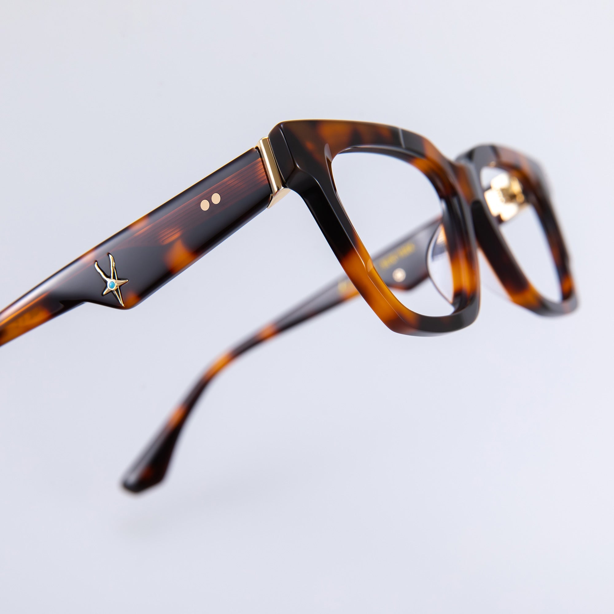 Donahugh-eyeglasses-tortoise